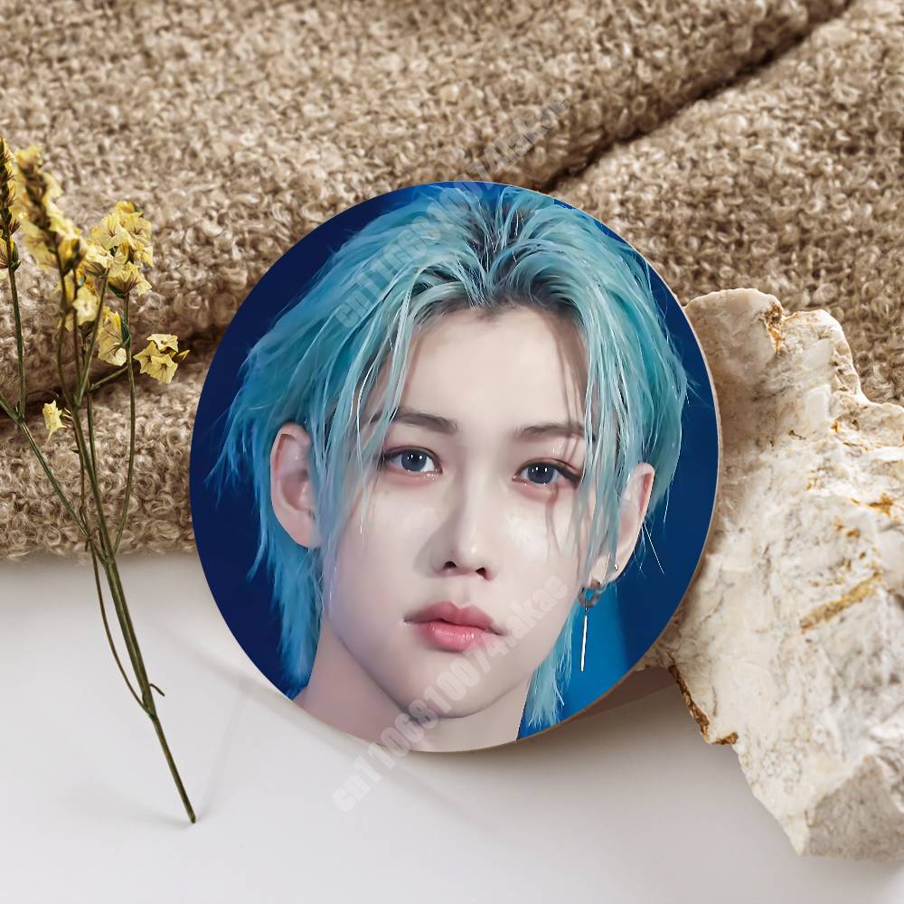 F-Felix L-Lee Yong Bok Kpop Ta - Desk Setup Kpop ulasan dan harga